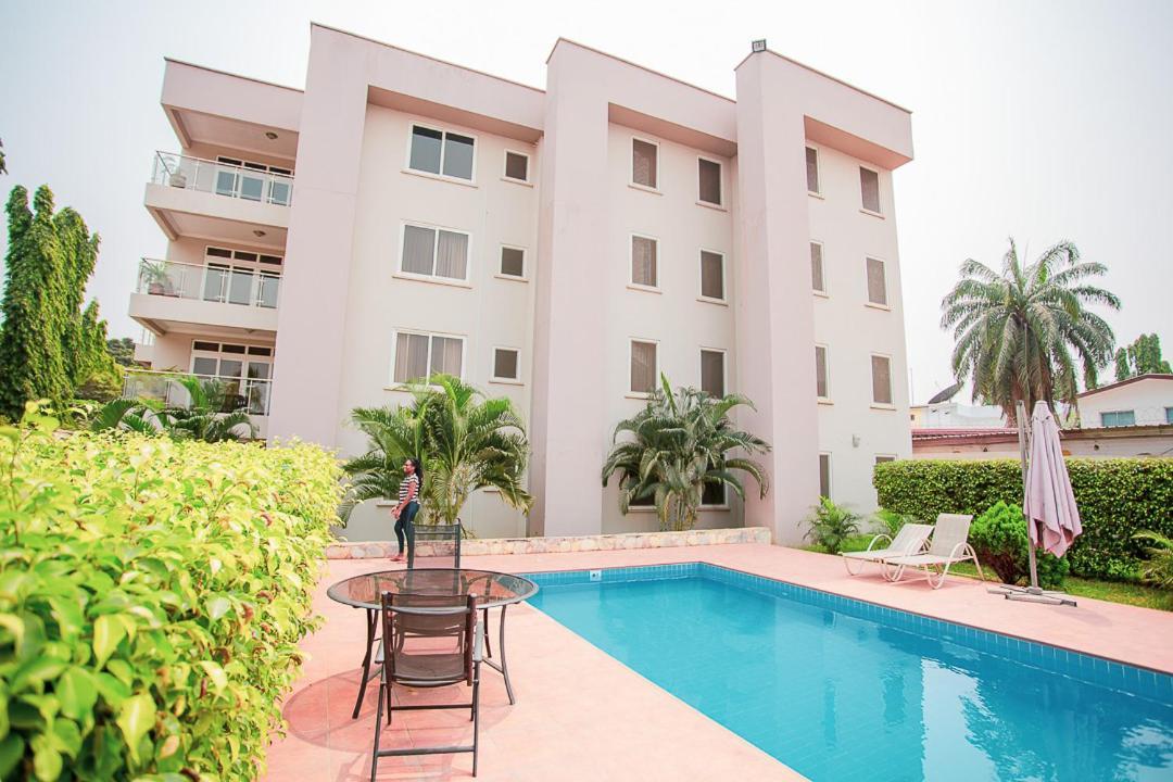 Bertha'S Court D-Plus Apartments Dzorwulu Exterior foto